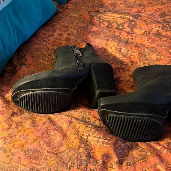 John Fluevog Black Leather Ankle Booties - Picture 8 of 8